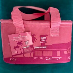 NWT Trader Joe’s Mini Cooler Bag Insulated with Zipper 1.5 Gallon, Pink